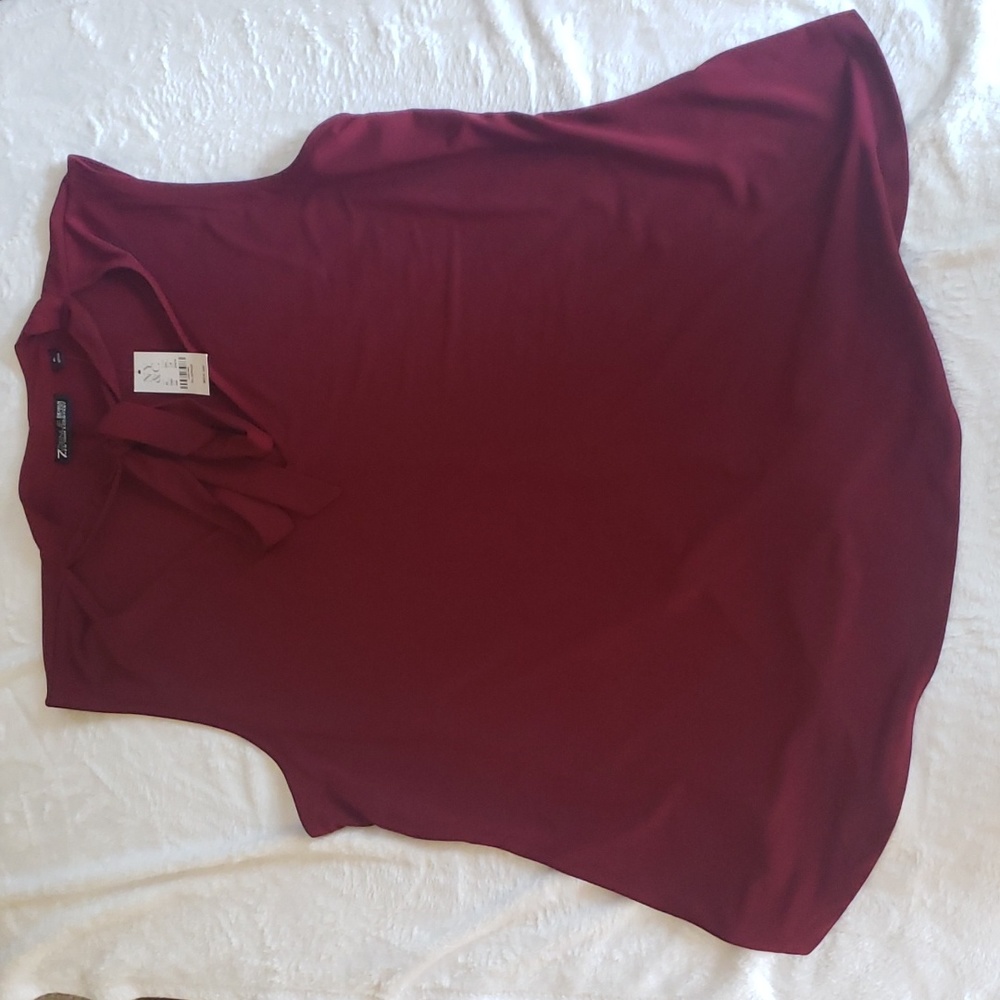 NY & Co 7th Ave sleevles top with bow Burgundy XL stretchy